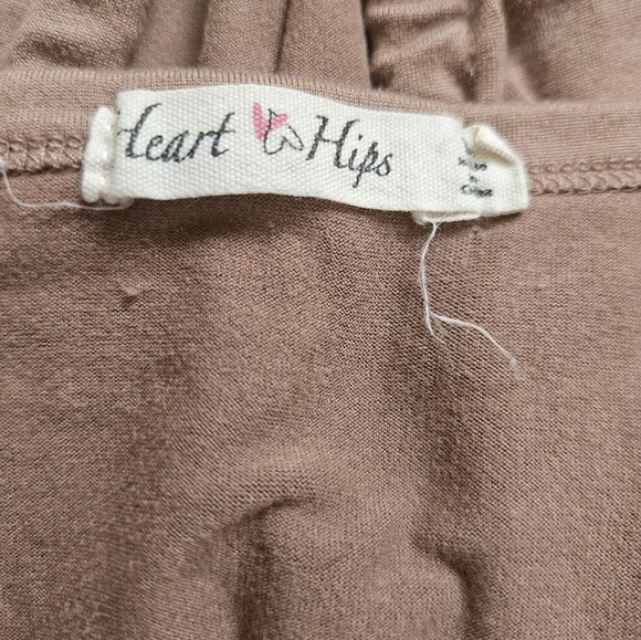 4/$20- Crop open back long sleeve - Picture 2 of 4